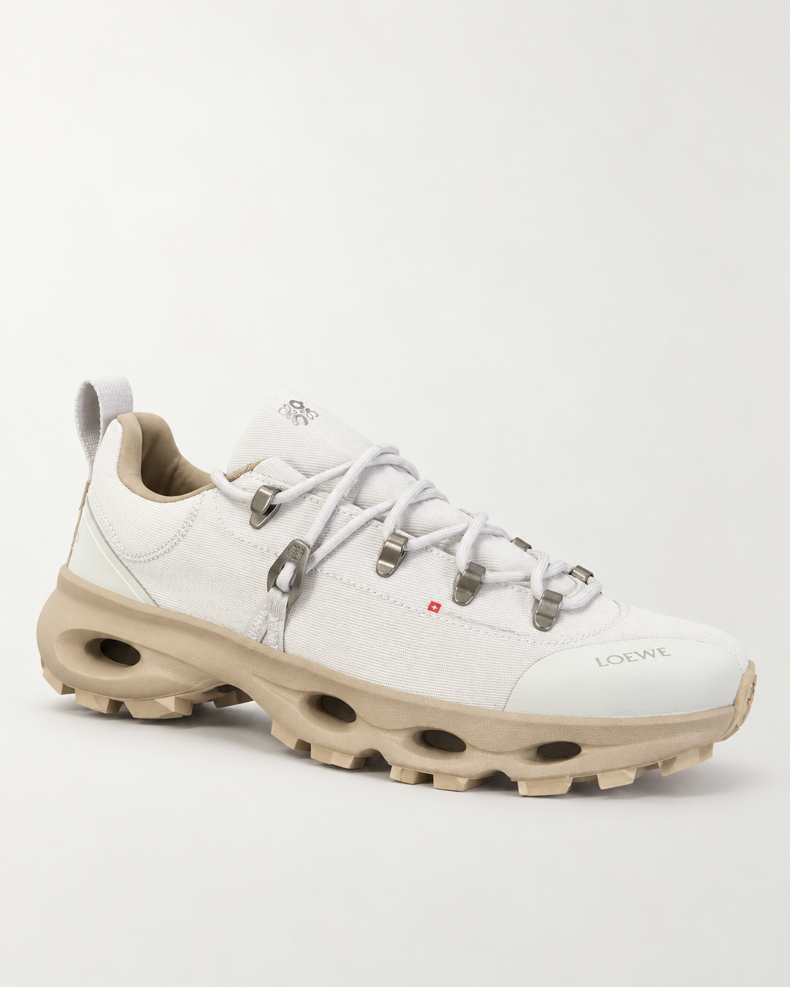 On x LW Cloudsolo Hike