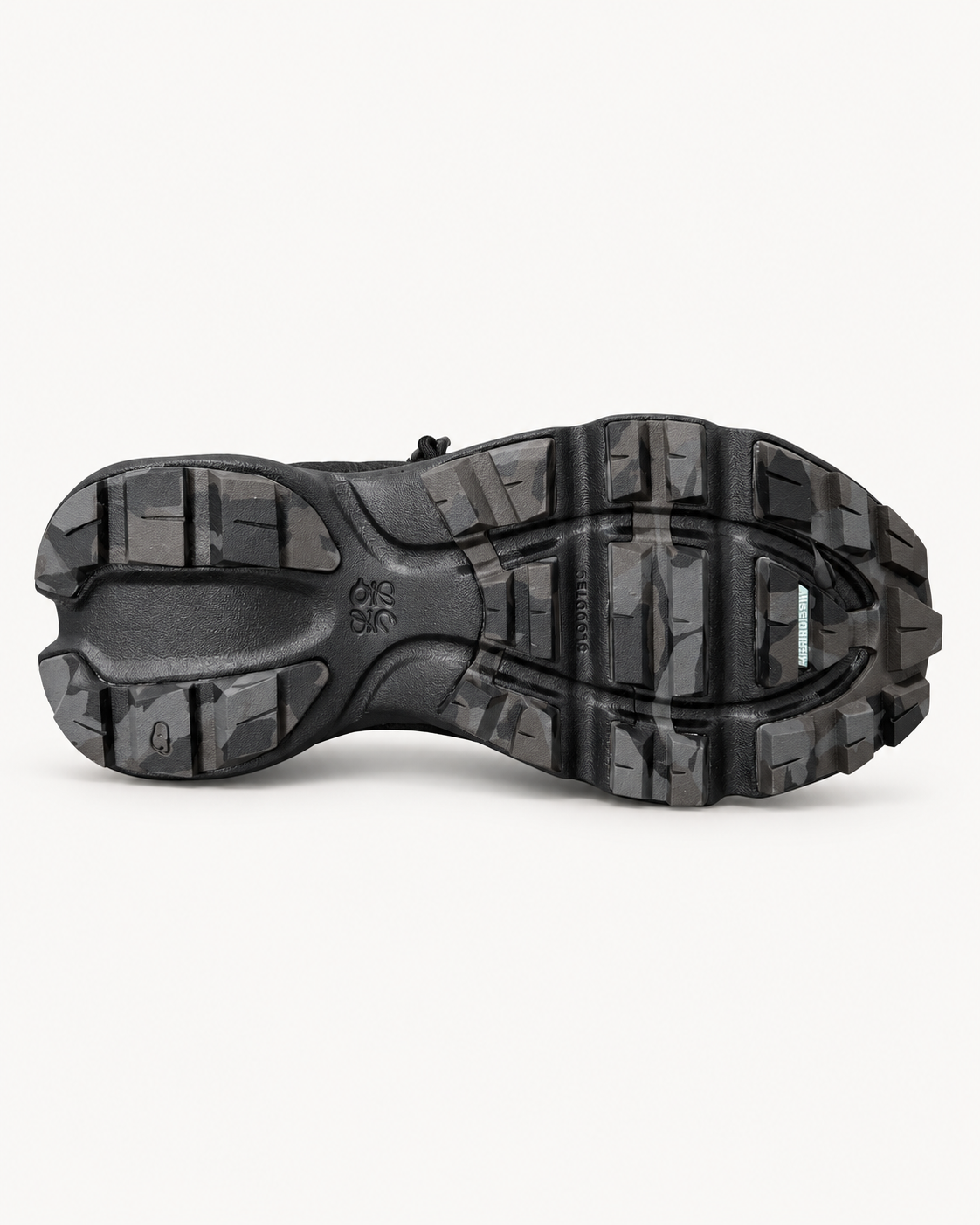 On x LW Cloudsolo Hike
